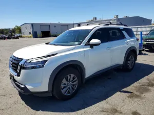 Nissan Pathfinder 3.5L 6 2022