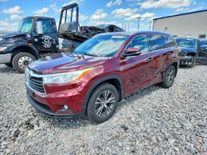 Toyota Highlander 3.5L 6 2016