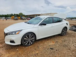 Nissan Altima 2.5L 4 2021