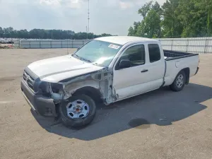 Toyota Tacoma 2.7L 4 2015