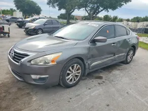 Nissan Altima 2.5L 4 2015