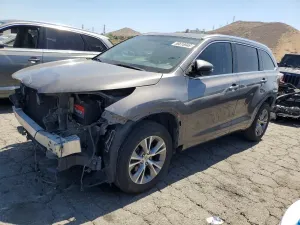 Toyota Highlander 3.5L 6 2014