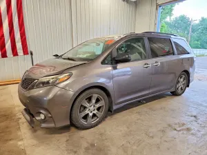 Toyota Sienna 3.5L 6 2017