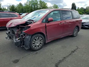 Toyota Sienna 3.5L 6 2020