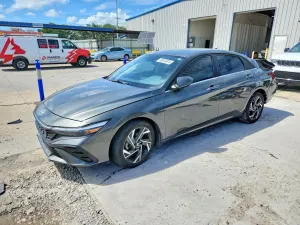 Hyundai Elantra 2.0L 4 2024