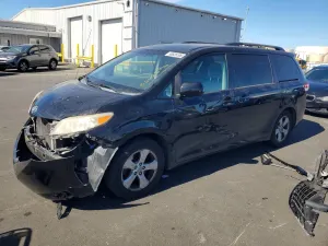 Toyota Sienna 3.5L 6 2013