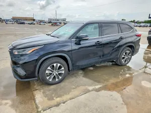 Toyota Highlander 3.5L 6 2022