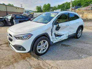 Mercedes-Benz GLA 2.0L 4 2021