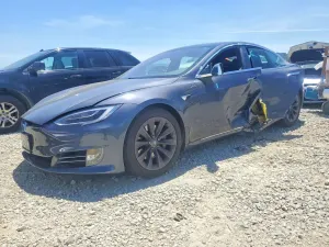 Tesla Model S 2019