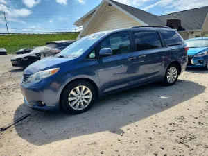 Toyota Sienna 3.5L 6 2015