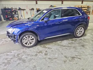 Audi Q3 2.0L 4 2024