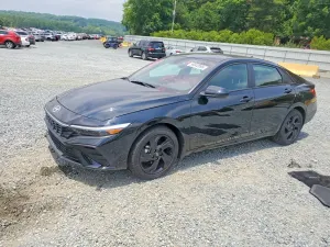 Hyundai Elantra 2.0L 4 2026