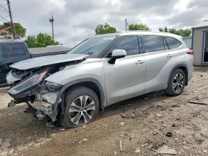 Toyota Highlander 3.5L 6 2022