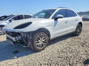 Porsche Macan 2.0L 4 2021