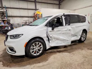 Chrysler Pacifica 3.6L 6 2025