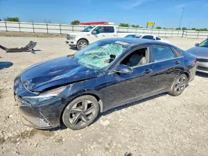 Hyundai Elantra 2.0L 4 2021