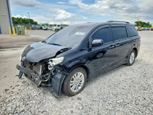 Toyota Sienna 3.5L 6 2011