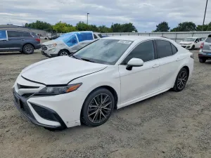 Toyota Camry 2.5L 4 2021