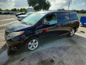 Toyota Sienna 2011