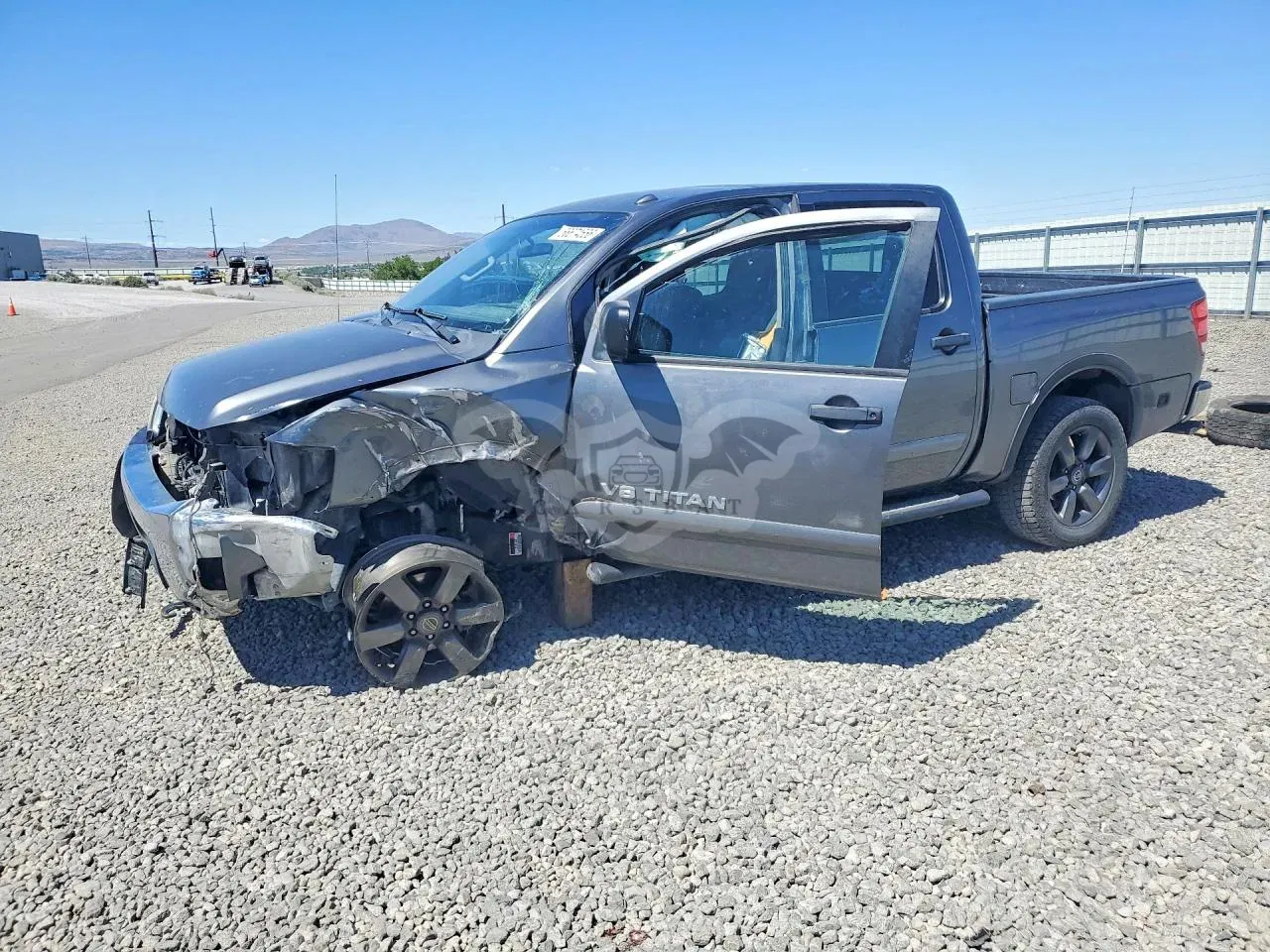 Nissan Titan 5.6L 8 2015