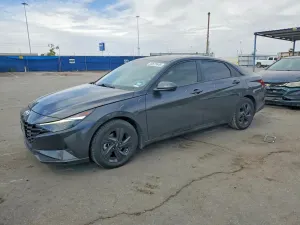 Hyundai Elantra 2.0L 4 2023