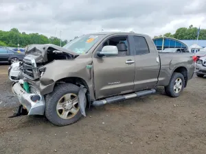 Toyota Tundra 5.7L 8 2012