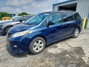 Toyota Sienna 3.5L 6 2011