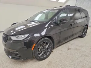 Chrysler Pacifica 3.6L 6 2025