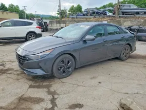 Hyundai Elantra 2.0L 4 2021