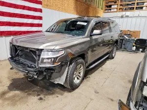 Chevrolet Suburban 5.3L 8 2016