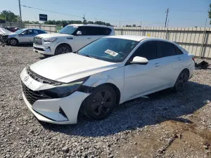 Hyundai Elantra 2.0L 4 2021