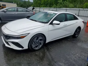 Hyundai Elantra 2.0L 4 2024
