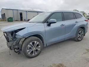Toyota Highlander 3.5L 6 2021