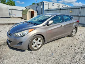 Hyundai Elantra 1.8L 4 2013