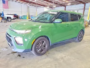 Kia Soul 2.0L 4 2021