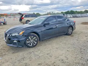 Nissan Altima 2.5L 4 2021