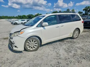 Toyota Sienna 3.5L 6 2014