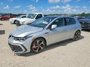 Volkswagen Golf 2.0L 4 2024