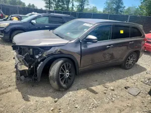 Toyota Highlander 3.5L 6 2017