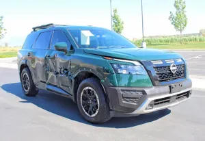 Nissan Pathfinder 3.5L 6 2024