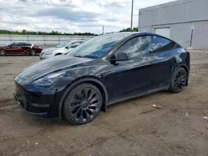 Tesla Model Y 2025