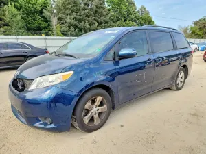 Toyota Sienna 3.5L 6 2011