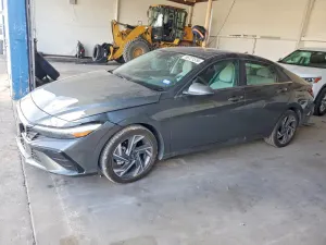 Hyundai Elantra 2.0L 4 2025