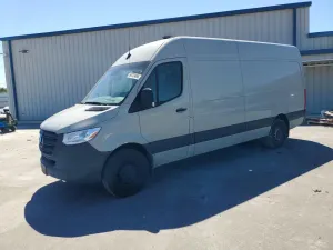 Mercedes-Benz Sprinter 2.0L 4 2024