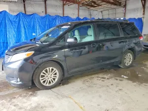 Toyota Sienna 3.5L 6 2011