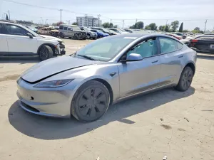 Tesla Model 3 2025