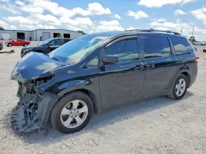 Toyota Sienna 3.5L 6 2011