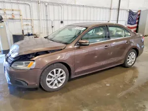 Volkswagen Jetta 1.8L 4 2014