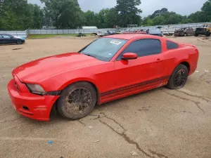 Ford Mustang 3.7L 6 2013