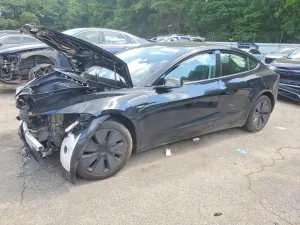 Tesla Model 3 2024